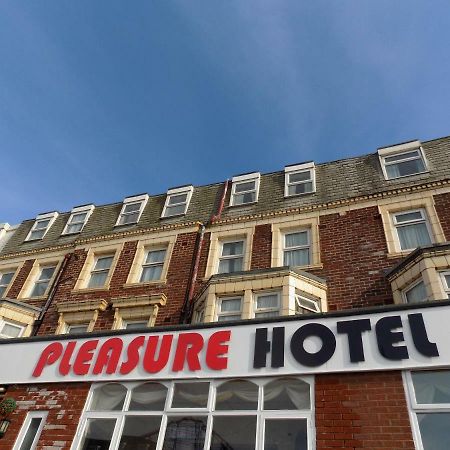 Pleasure Hotel By The Beach. Блекпул Екстериор снимка